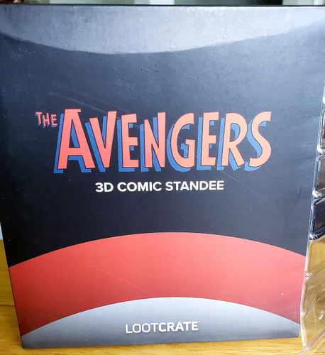 Miniatura 5 de The Avengers 3D Comic Standee de LOOT Crate