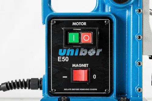 Miniatura 3 de Unibor EQ50 3MLC - Taladro magnético QuickHitch, versátil y duradero, 2 velocidades de engranaje para un corte óptimo, ideal para trabajos de metal