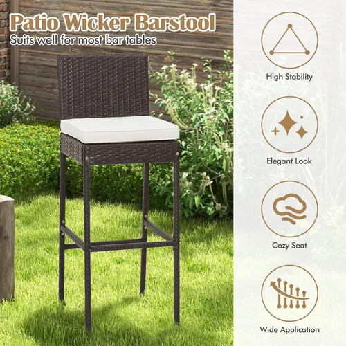 Miniatura 7 de Tangkula Juego de 2 taburetes de mimbre para patio, silla de bar para exteriores con cojín de asiento suave y reposapiés acogedor, marco de metal
