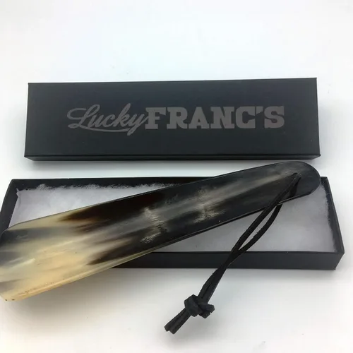 Miniatura 8 de Lucky Franc's Cuerno de zapato de cuerno real. Cuerno de zapato de vestir para hombres. Calzador de cuerno de lujo hecho a mano para uso en el hogar