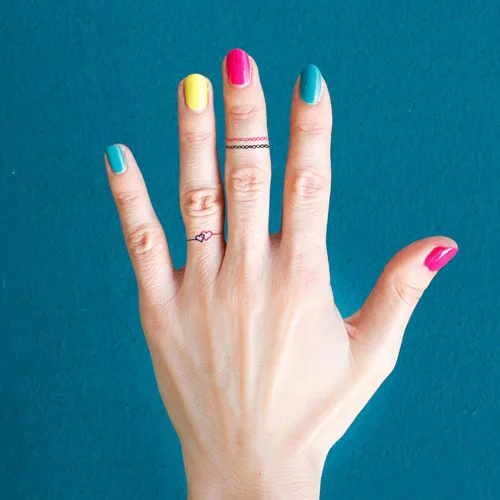 Miniatura 2 de 2 hojas pequeñas lindas pegatinas temporales tatuajes arco anillo amantes corazón para hombres, mujeres adolescentes