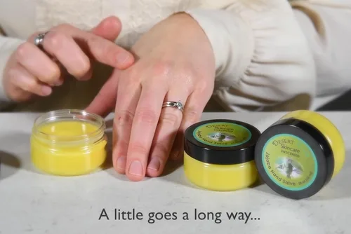 Miniatura 6 de USDA Organic Unscented Hand Salve - Más del 50% de aceite de jojoba con cera de abejas y aceite de aguacate - Bálsamo acondicionador rico sin