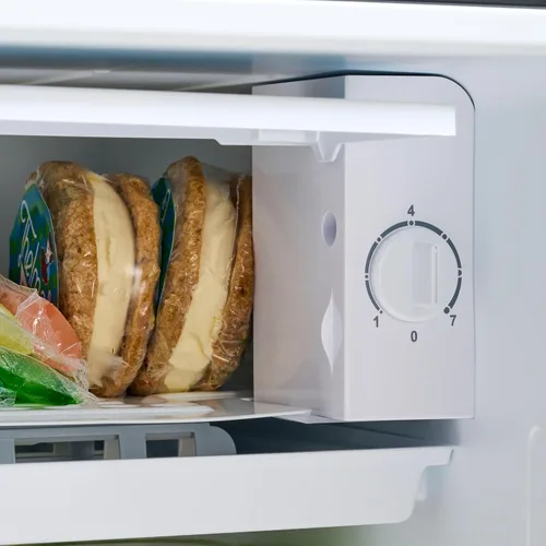 Miniatura 7 de Igloo Refrigerador compacto de una sola puerta de 3.2 pies cúbicos con congelador, estante de vidrio deslizante, perfecto para hogares, oficinas