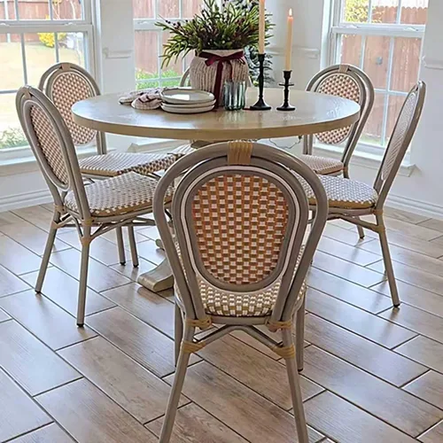 Miniatura 28 de PURPLE LEAF Juego de 1 silla de comedor al aire libre, marco de aluminio francés en acabado de bambú con ratán tejido ámbar y blanco para cocina