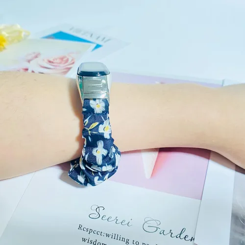 Miniatura 3 de Paquete de 2 bandas compatibles con Amazfit Band 5/Mi Band 5/Mi Band 6 para mujeres y niñas, bandas elásticas de tela suave con patrón impreso