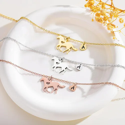 Miniatura 6 de MONOOC Collar de regalo para niñas con colgante de caballo - Collar de caballo delicado de acero inoxidable con corazón, 26 iniciales de la A a la Z