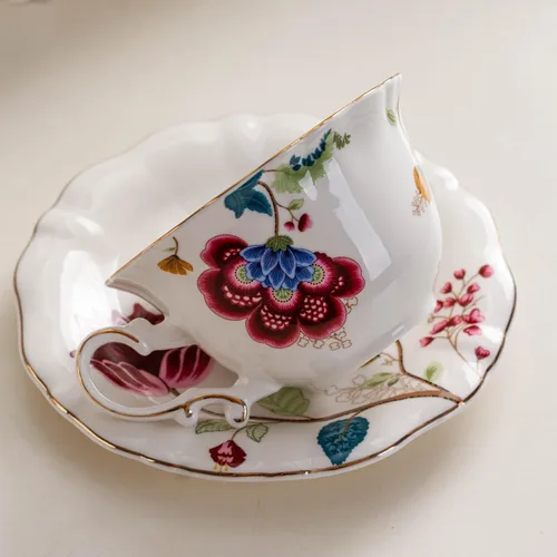 Miniatura 2 de Juego de 4 tazas de té de cerámica, tazas de café y platillos (azul y rojo)