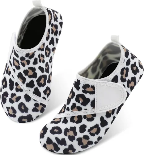 Scurtain - Zapatos acuáticos para niños, calcetines acuáticos de secado rápido con sensación de pies descalzos para niños, niñas y bebés con suela