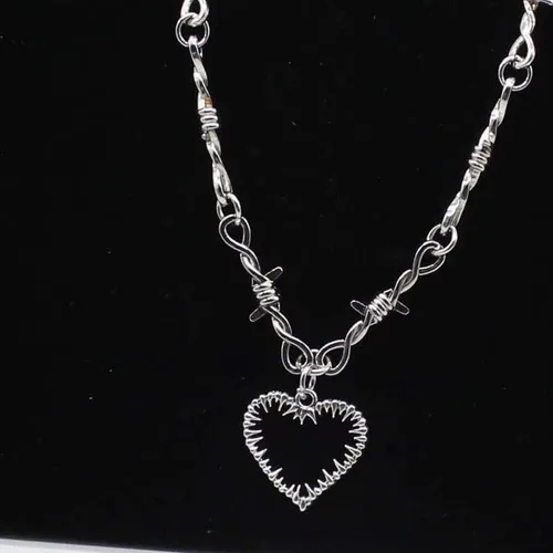 Miniatura 4 de Fuqimanman2020 Collar de espinas góticas, collar con colgante de corazón de espinas de hip hop, aretes de zarzas de rosa, gargantilla de púas