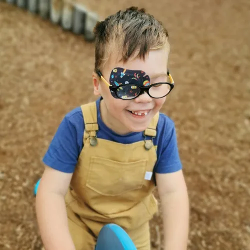 Miniatura 7 de Speckles - HIDE&SEE Parches para ojos para niños (Dinosaurio) Divertidos y cómodos parches hipoalergénicos para el tratamiento de ambliopía