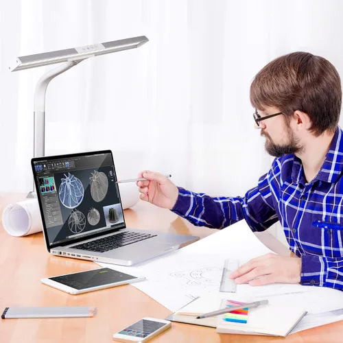 Miniatura 8 de OttLite Lámpara de escritorio LED con abrazadera resistente, iluminación extra ancha, regulable con 5 ajustes de brillo y LED de luz natural de bajo