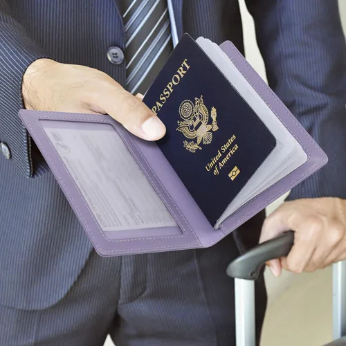 Miniatura 8 de labato - Cartera de piel sintética para pasaporte con tarjetero de vacuna, PúrpuraOmbre Force.