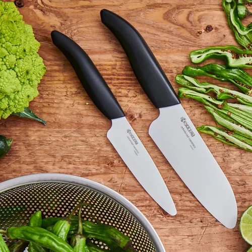Miniatura 3 de Cuchillo Santoku de la marca Kyocera Advanced Ceramic y de la serie Revolution con 5 1/2 pulgadas, hoja blanca, Blanco