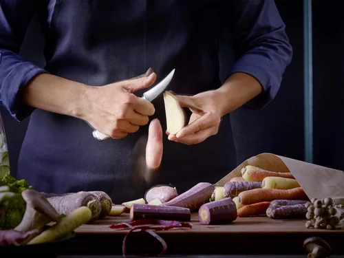 Miniatura 5 de Wüsthof Cuchillo de chef clásico Ikon Crème de 8 pulgadas Acero inoxidable