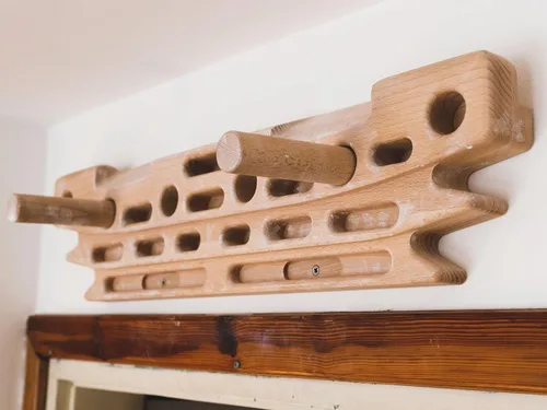 Miniatura 5 de FingerPeg 1.0 Hangboard – Tabla de entrenamiento de fingerboard para escalada con barras de dominadas – Elegante tabla de escalada de madera