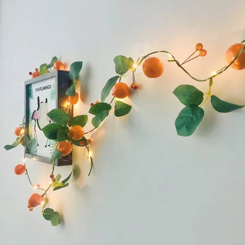 Miniatura 7 de Guirnalda de luces artificiales de frutas y mandarina, 80 LED, naranjas, bayas, kumquat, enredaderas colgantes, guirnalda de plantas, funciona