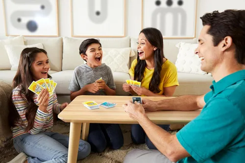 Miniatura 2 de Mattel Games Juego de cartas ONO 99 de The Makers of UNO para niños, adultos y familias, añade números y no pases más de 99
