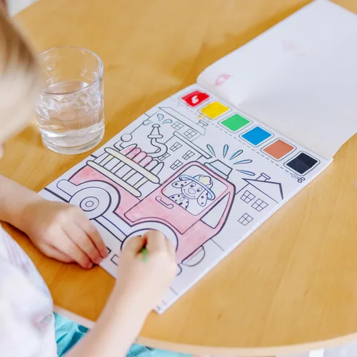 Miniatura 5 de Melissa & Doug Pintar con agua - Vehículos, 20 páginas perforadas con paletas a prueba de derrames