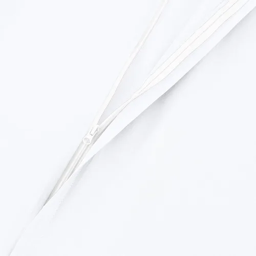 Miniatura 5 de Amazon Basics - Juego de funda de edredón de microfibra ligera de 2 piezas con cierre de cremallera, Twin/Twin XL, Blanco brillante, sólido
