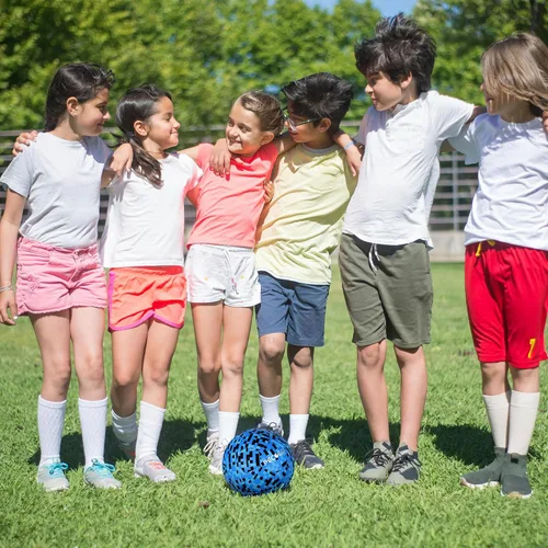 Miniatura 7 de Balón de fútbol tamaño 4 para niños, diseño rosa mosaico/azul, pelota de entrenamiento juvenil para niños y niñas, regalo de fútbol para interiores