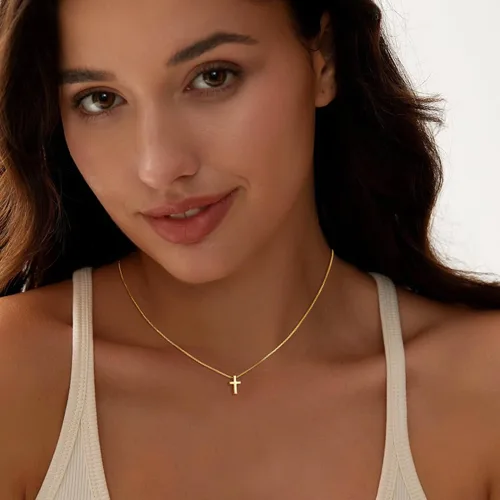 Miniatura 23 de Collar de cruz para mujeres y niñas, delicado chapado en oro de 14 quilates, gargantilla con dije de cruz que no se deslustra, impermeable, moderno