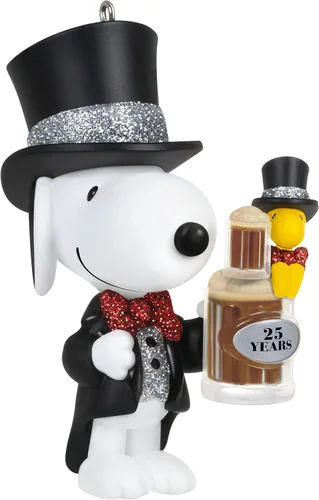 Hallmark Keepsake Adorno de Navidad 2022, Peanuts Spotlight en Snoopy Edición Especial 25 Aniversario
