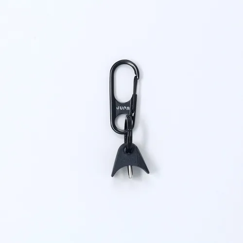 Miniatura 3 de JURA Anchor para todos los AirPods de Apple - Mosquetón negro - Ancla de fibra de carbono negra - Lightning y USB-C