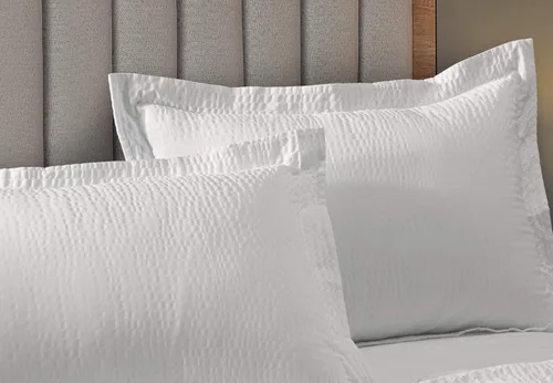 Miniatura 4 de Juego de colcha ligera tamaño Queen, textura ondulada blanca, exclusivo de Courtyard Hotels, Fairfield by Marriott y Residence Inn incluye 1 colcha