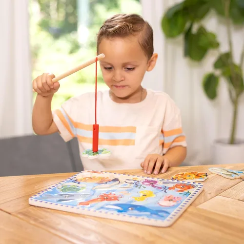 Miniatura 9 de Melissa & Doug - Juego de pesca magnético de madera y rompecabezas con imanes de animales marinos de madera