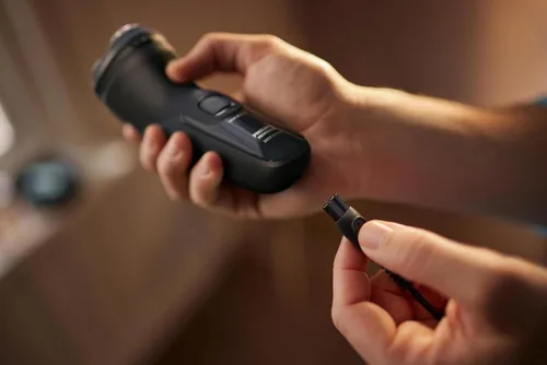 Miniatura 10 de Philips Norelco Shaver 2400 Series, afeitadora eléctrica en seco y húmedo, recortadora emergente, tapa P, negro profundo, modelo X3001/90