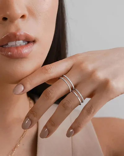 Miniatura 3 de Anillos apilables de oro y plata para mujer, no se deslustra, 0.051 in, juego de anillos de plata delgados chapados en oro de 14 quilates, delicado