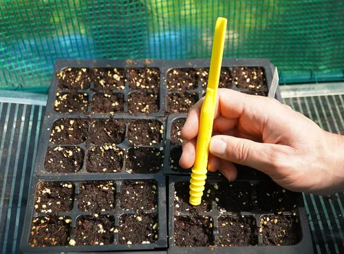 Miniatura 7 de Dibby Semillas Herramienta de jardín Dibber Plantador Transplantador – Siembre semillas a la profundidad correcta – Trasplante fácilmente las Azul