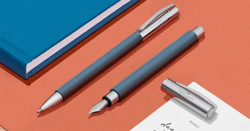 Miniatura 4 de Faber-Castell Ambition - Pluma estilográfica, resina azul, tamaño mediano