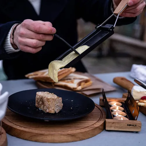 Miniatura 2 de Boska Holland Life Collection queso raclette para llevar, juego para queso raclette con vela pequeña, de madera de roble europeo