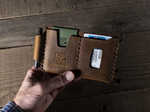 Miniatura 3 de Rite in the Rain SHERPA - Kit de cartera de cuero genuino para cuadernos, 6.875 x 3.75 pulgadas. Incluye un bolígrafo de bolsillo EDC y un paquete
