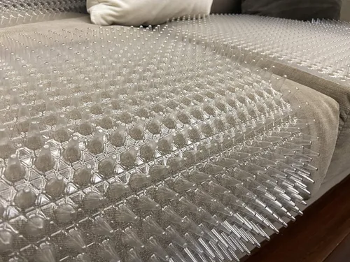 Miniatura 3 de Paquete de 8 tapetes repelentes de gatos para exteriores e interiores para gatos y perros, tapetes de plástico con púas, 16 x 13 pulgadas