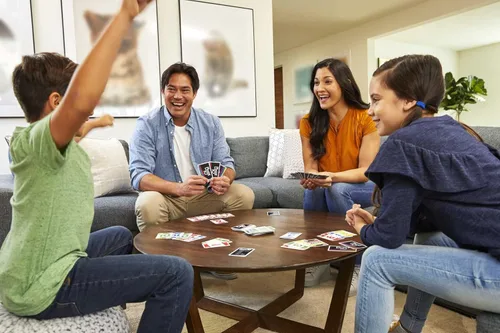Miniatura 2 de Mattel Games Phase 10 Juego de cartas, Juego de secuencias tipo Rummy, Incluye 110 cartas, FFY05