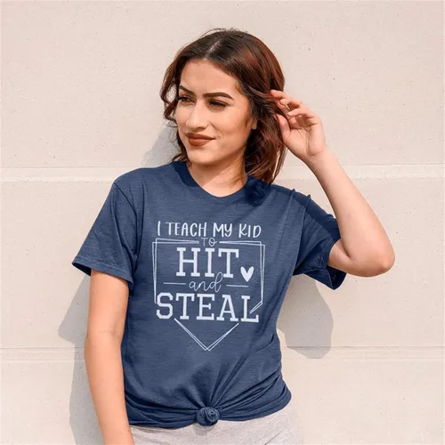 Miniatura 3 de VILOVE Camiseta de béisbol con texto en inglés "I Teach My Kids to Hit and Steal", camiseta de béisbol para mamá, camiseta de béisbol con corazón