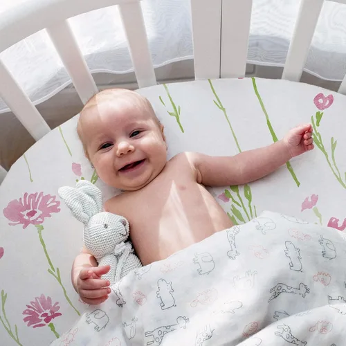 Miniatura 2 de Gllquen Baby Paquete de 4 sábanas de moisés, transpirable y acogedora, sábana bajera elástica para cuna de viaje, patrón floral de moda, sábanas