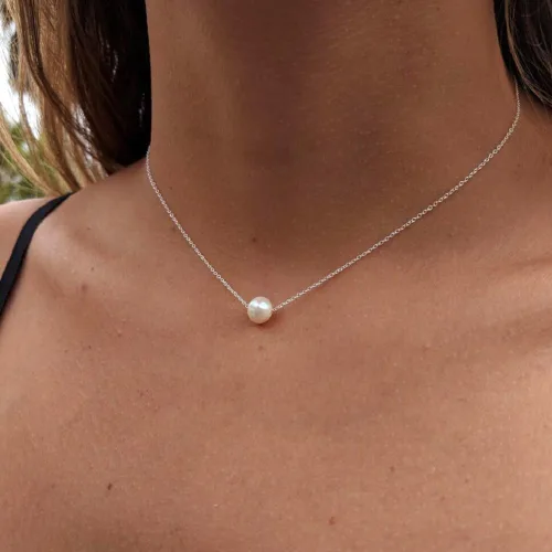 Miniatura 2 de DIBOLA Delicados collares de perlas para mujer, chapado en oro de 14 quilates, bonito collar de perlas individuales, elegante gargantilla de perlas