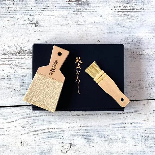 Wasabi Ginger Japanease Rallador Chojiro Medio Práctico Juego de Cepillos, Caja de Regalo