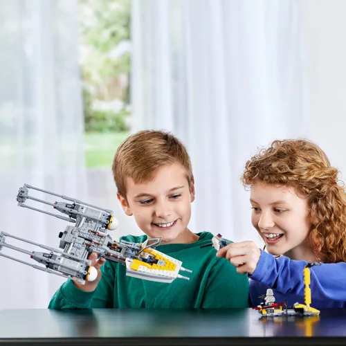 Miniatura 4 de LEGO Star Wars Starfighter 75172 juguete Star Wars con alas en Y
