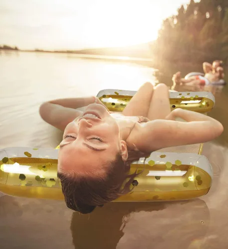 Miniatura 5 de POZA Hamaca inflable de agua – Lujosa tumbona flotante de piscina rellena de confeti, silla de ejercicio 4 en 1, silla de descanso, hamaca y Oro