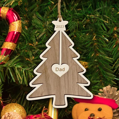 Miniatura 13 de Adorno de Navidad familiar personalizado 2023, adornos de madera para árbol de Navidad con cuerda pequeña, de 1 a 10 nombres personalizados