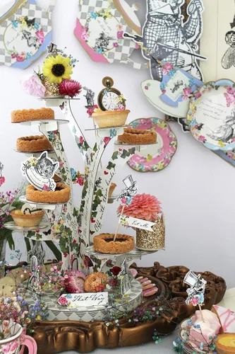 Miniatura 5 de Talking Tables Soporte para cupcakes y tartas de Alicia en el país de las maravillas, decoración de fiesta de té con sombrerero loco, decoración