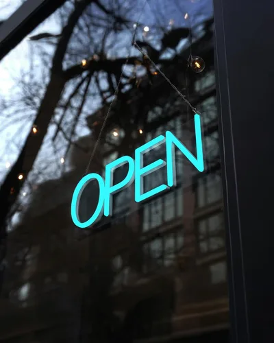 Miniatura 5 de HiNeon Letrero de Neón Abierto Azul Hielo de 20inx7in Letrero LED Abierto con Control Remoto, Letrero de Luz Cian Eléctrica para Tienda de Negocios
