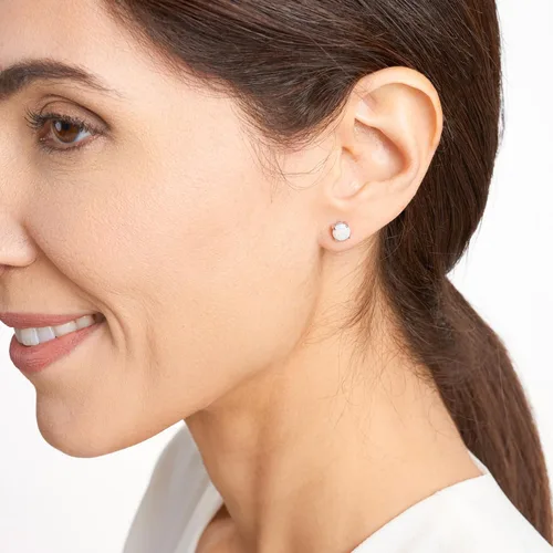 Miniatura 54 de Amazon Essentials Aretes redondos de plata de ley con piedra natal (anteriormente colección Amazon)