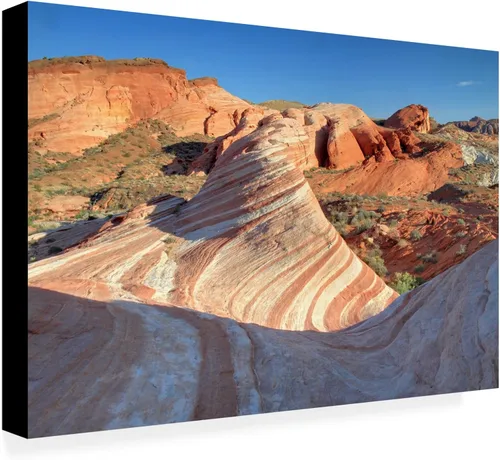 Trademark Fine Art Valle de la ola de fuego por Pierre Leclerc - Lienzo decorativo para pared, 22 x 32 pulgadas
