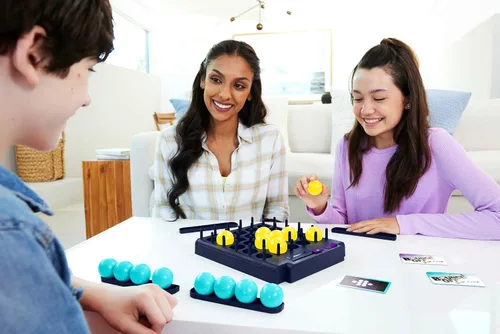 Miniatura 6 de Mattel Games Juego de fiesta desplegable para familia, adolescentes, adultos y noche de juego, las pelotas van volando, no requiere