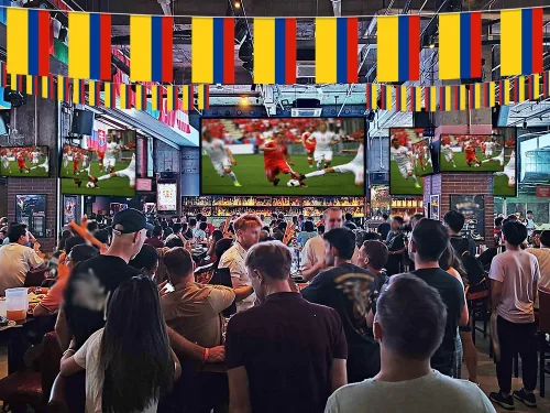 Miniatura 5 de Banderín de bandera de Colombia – 38 banderas, 42 pies, pequeñas banderas colombianas para decoración del país, escuela, fiesta, eventos deportivos